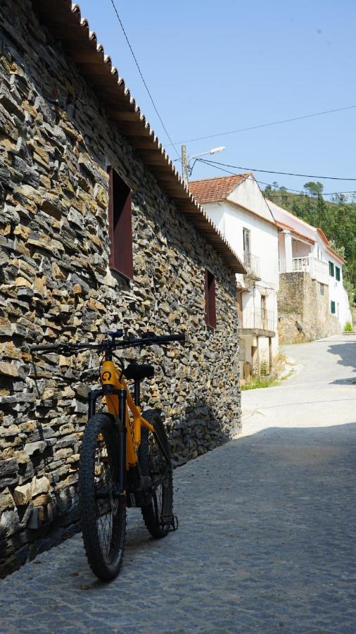 Zab Living Bed & Breakfast Vila de Rei Exterior foto